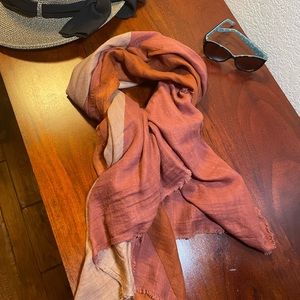 Beautiful warm colored wrap size 48 X 42 inches. Like new condition.